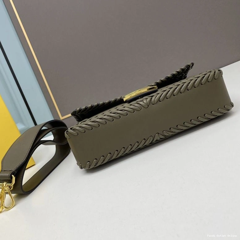 Affordable Leather In Green Bag Medium Baguette Stitching Fendi 0711